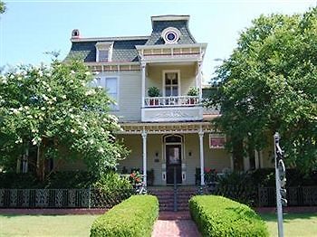 Rothschild Pound House Inn 콜럼버스 외부 사진